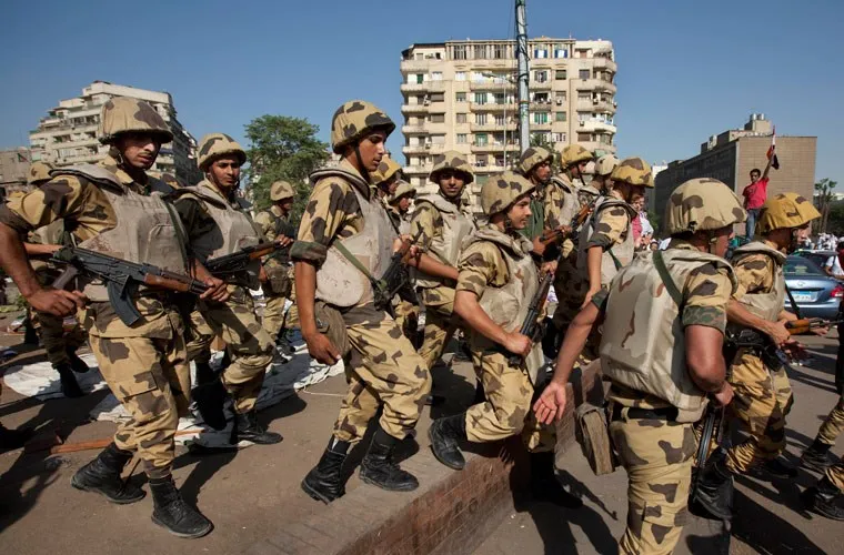 Nhận mặt 10 đạo quân đông đảo nhất thế giới ảnh 4